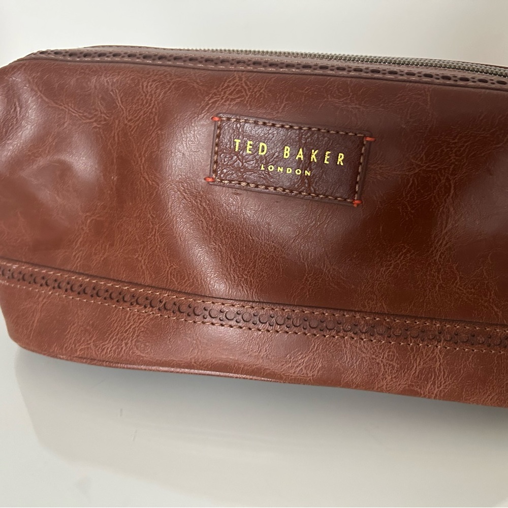 Ted baker Dopp toiletries bag